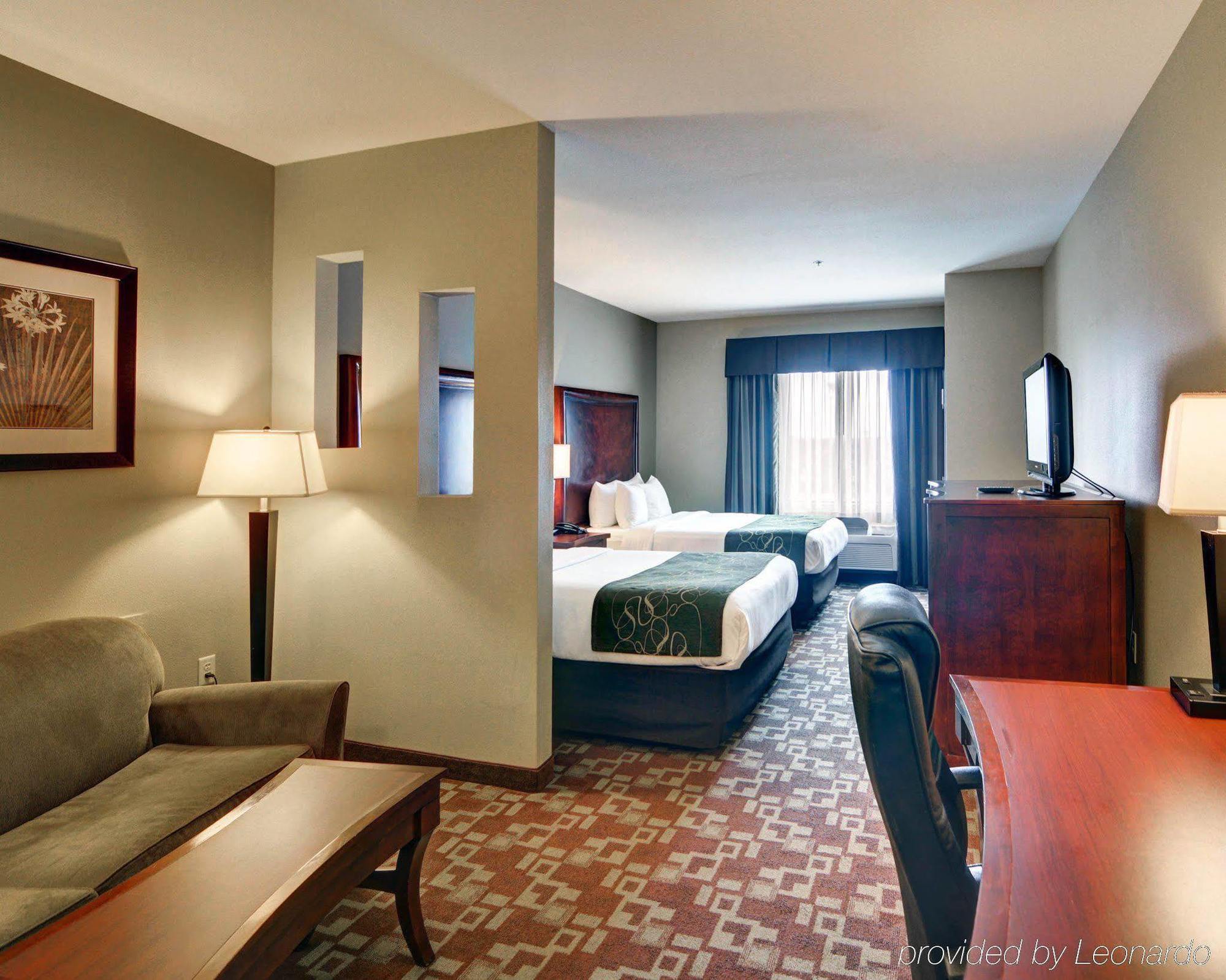 Comfort Suites Near Northeast Mall Норт-Ричленд-Хиллс Экстерьер фото