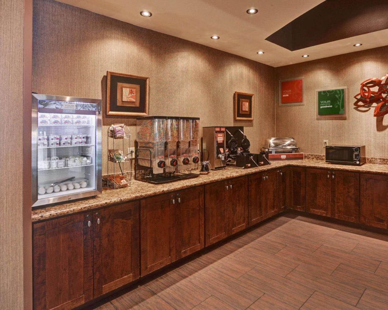 Comfort Suites Near Northeast Mall Норт-Ричленд-Хиллс Экстерьер фото